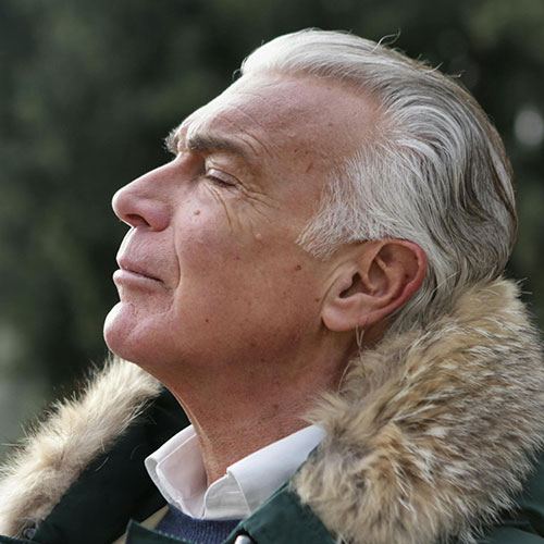 Founder Lorem ipsum dolor sit amet, consectetur adipiscing elit, sed do eiusmod tempor incididunt ut labore et dolore magna.